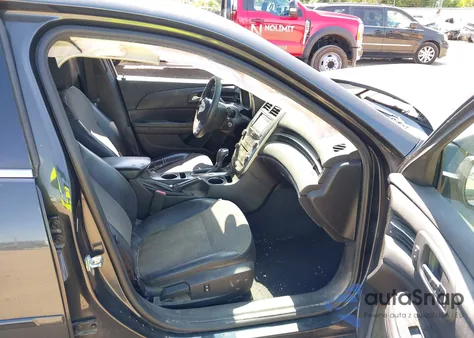 2015 Chevrolet Malibu 1Lt z USA, uszkodzony, nr VIN 1G11C5SL9FF335496